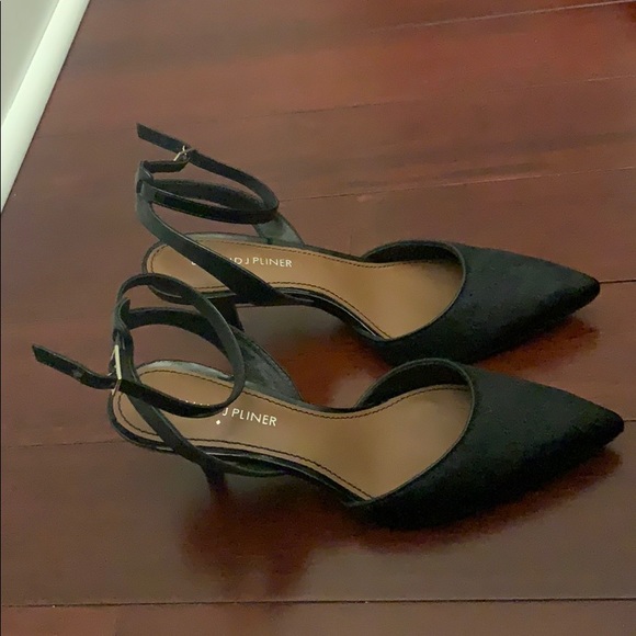 Donald J Pliner sling back pump heel (2.5 inches) - Picture 2 of 3